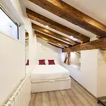 Cozy Attic In The Center Of