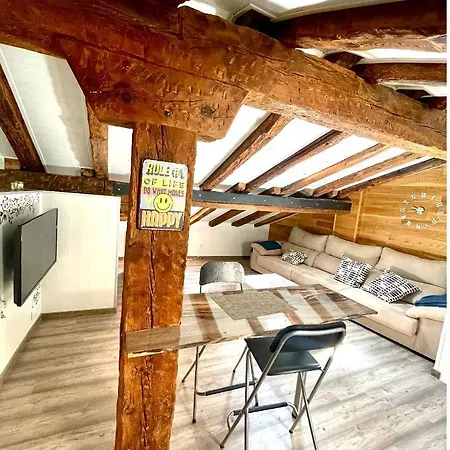 아파트 Cozy Attic In The Center Of *