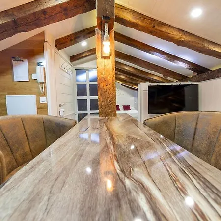 아파트 Cozy Attic In The Center Of 소리아