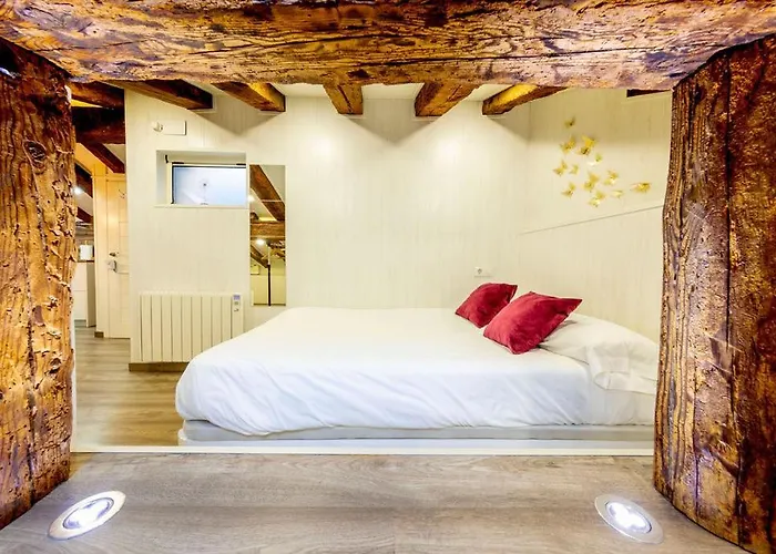 Cozy Attic In The Center Of